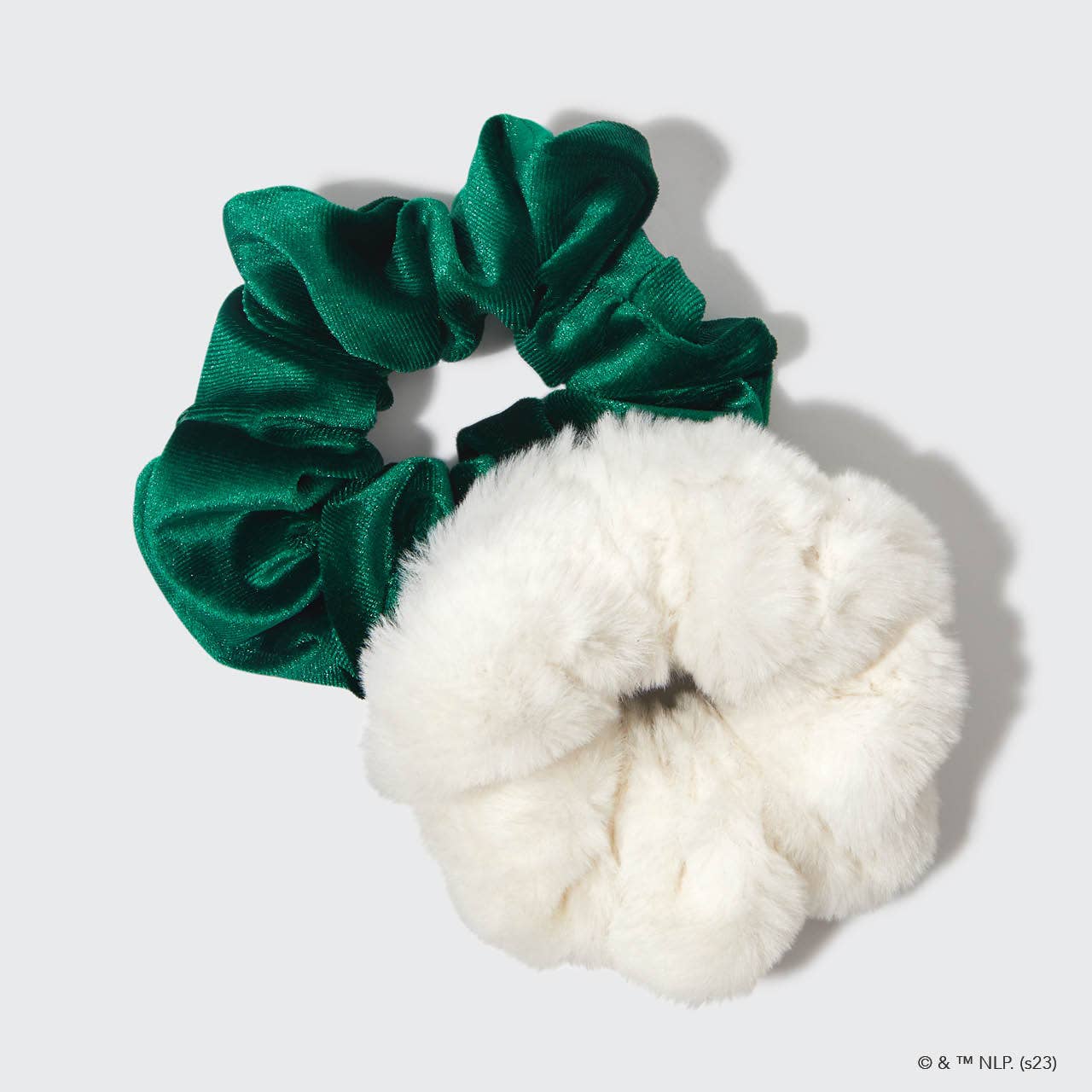 Kitsch x Elf Scrunchies 2pc - White &amp; Green