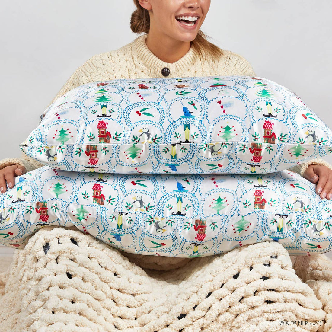 Kitsch x Elf Satin Pillowcase Standard - North Pole