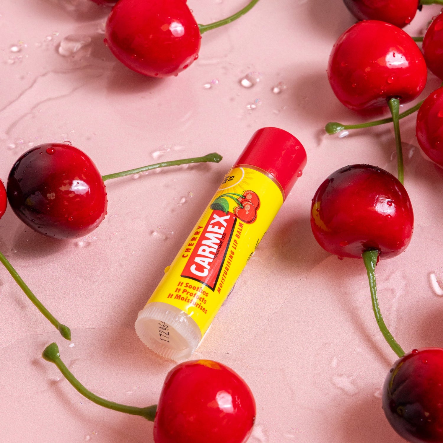 Carmex Cherry Click Stick 4.25g