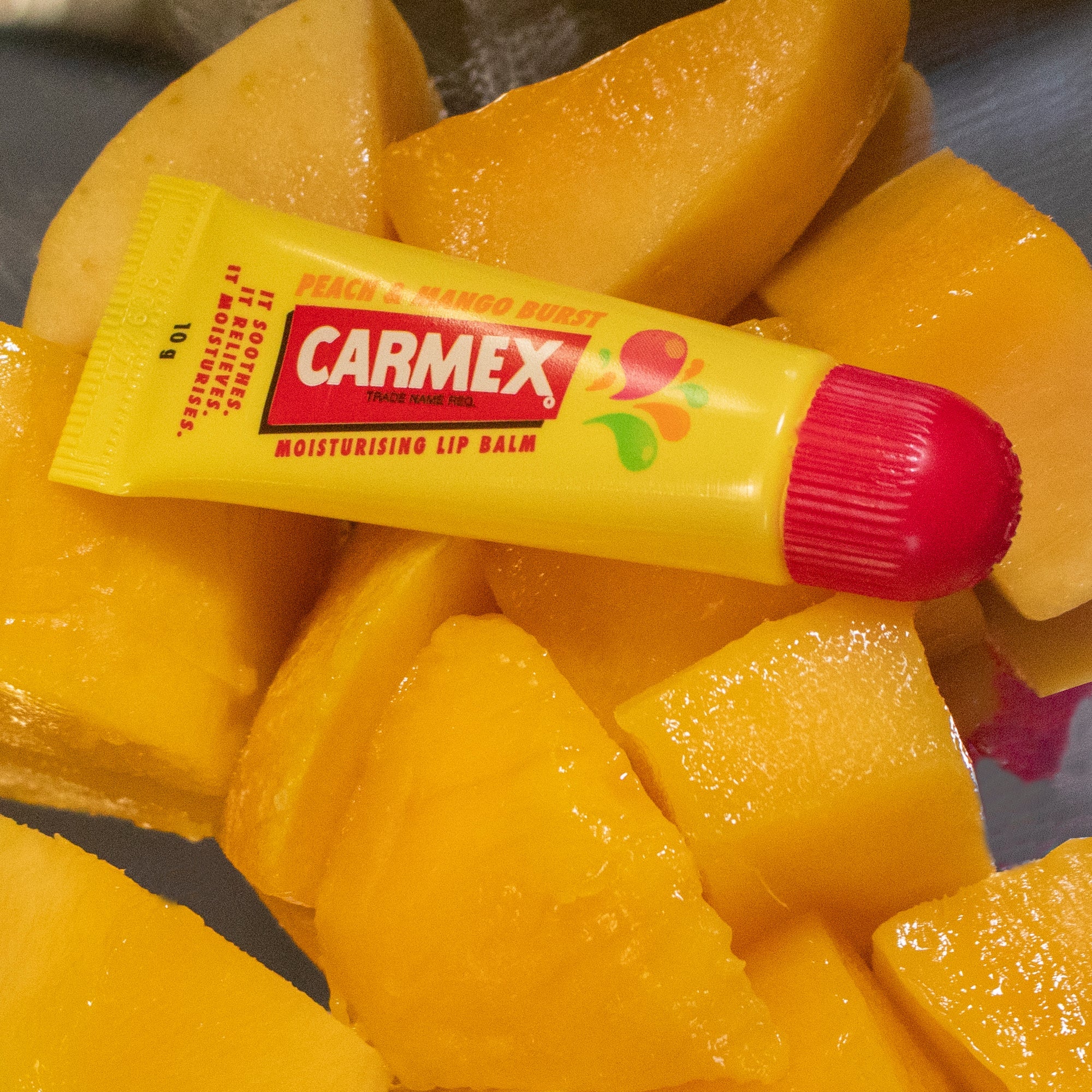 Carmex Peach &amp; Mango Tube 10g